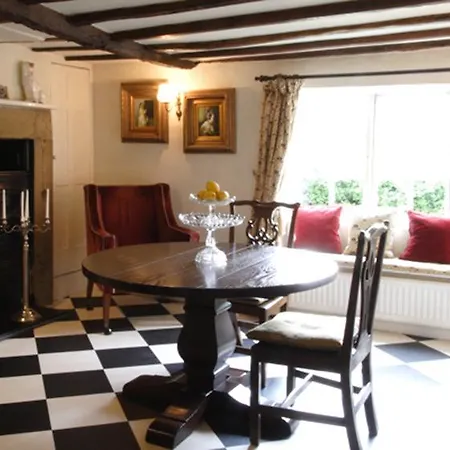 Porch House 5*